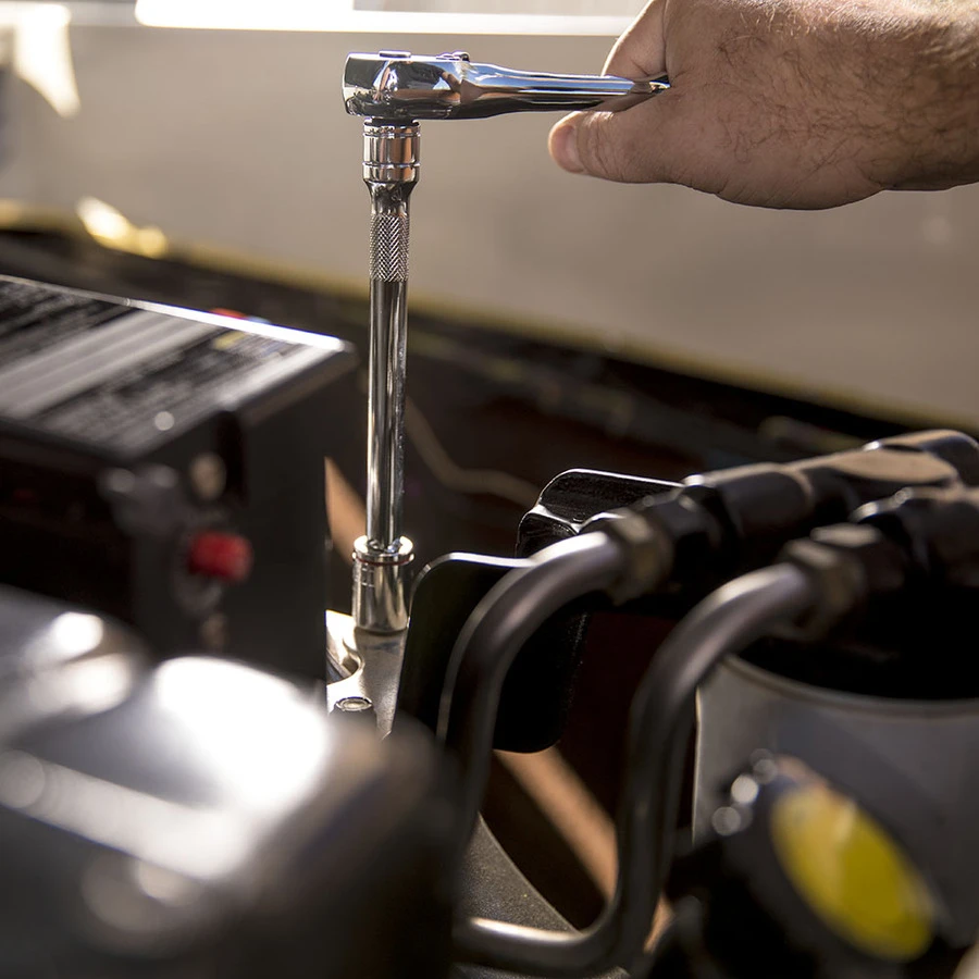 Kobalt Standard (SAE) And Metric Polished Chrome Mechanic's Tool Set With Tool Case - 127-Piece 4 Kobalt Standard (SAE) And Metric Polished Chrome Mechanic's Tool Set With Tool Case - 127-Piece - Image 2