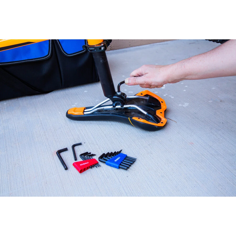 Kobalt Standard (SAE) And Metric Polished Chrome Mechanic's Tool Set With Tool Case - 127-Piece 3 Kobalt Standard (SAE) And Metric Polished Chrome Mechanic's Tool Set With Tool Case - 127-Piece