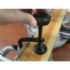 Kobalt Compact Sliding Single-Bevel Mitre Saw - Corded - 7 1/4-in - 10 A